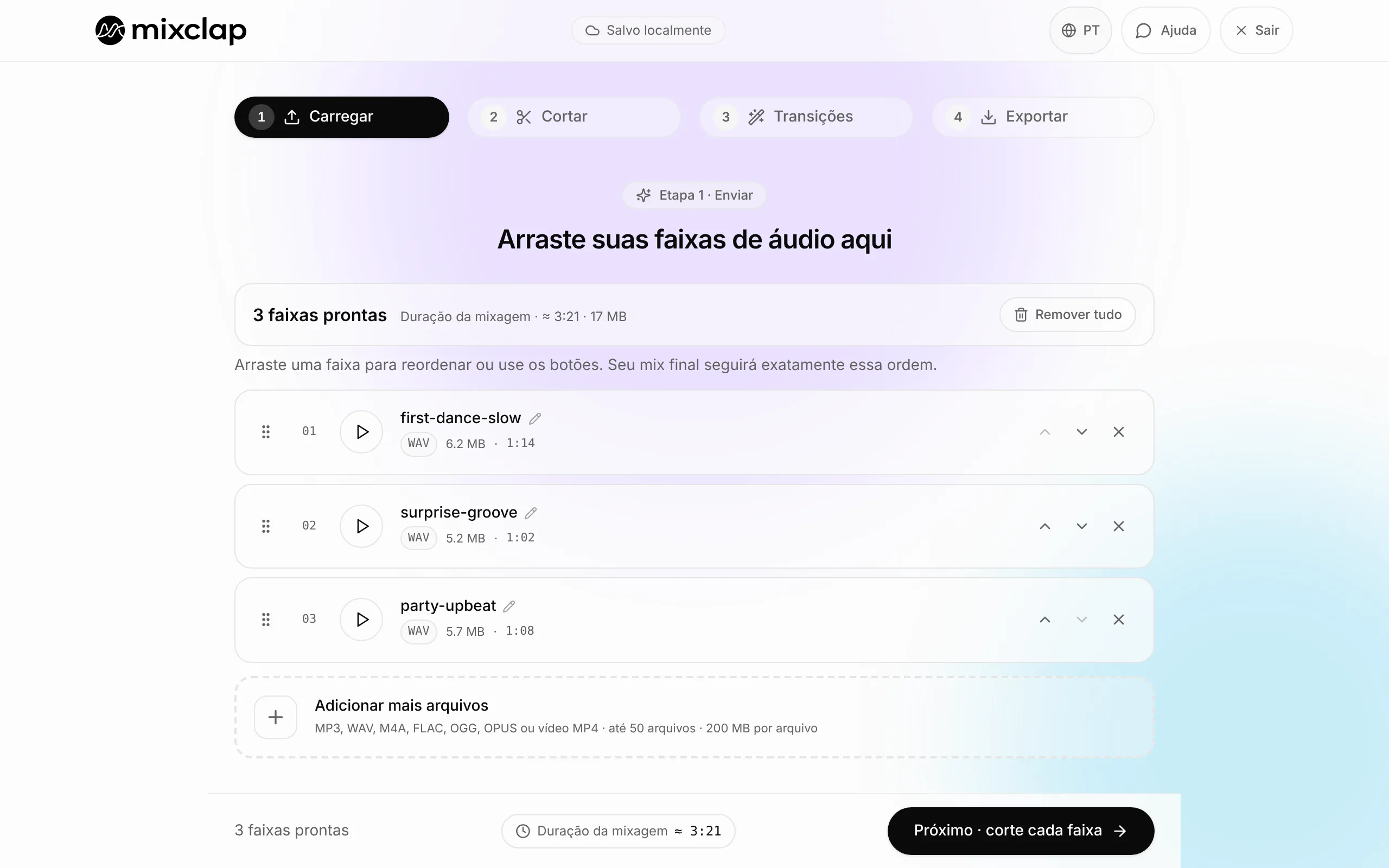 Três músicas importadas na MixClap, com alças e setas para mudar a ordem